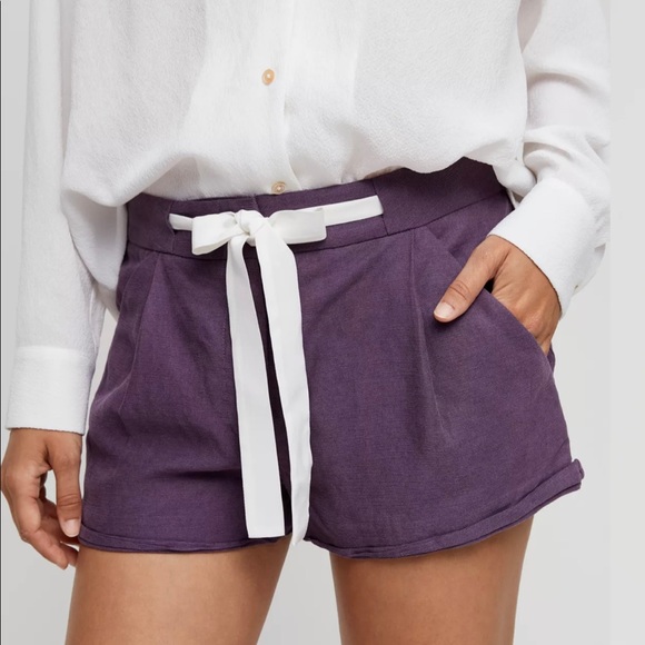 Aritzia Wilfred Shorts - Picture 7 of 7